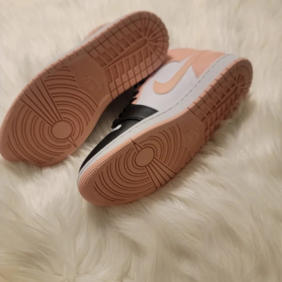 Air Jordans 1 Mid Crimson Tint/White-Black Size 8 Men